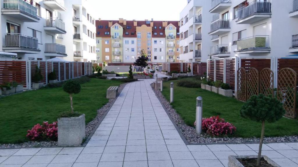 Swinoujscie Platan Patio 2- Berry Apartments Buitenkant foto
