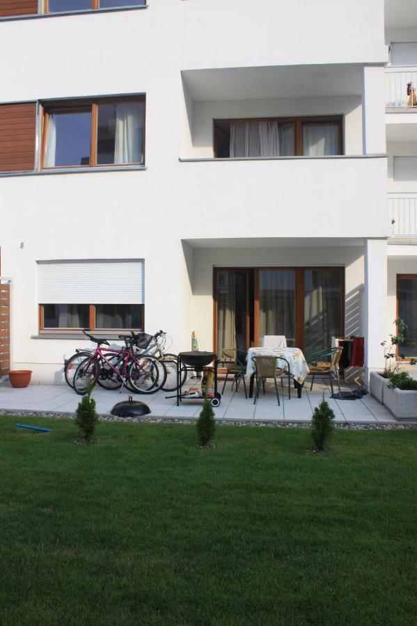 Swinoujscie Platan Patio 2- Berry Apartments Buitenkant foto