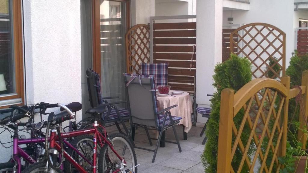 Swinoujscie Platan Patio 2- Berry Apartments Buitenkant foto